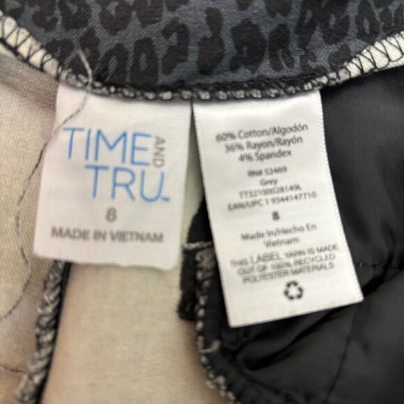 Time And Tru Ankle Crop Size Zip Women's size 8 Black Gray Leopard Print pants - Picture 2 of 3